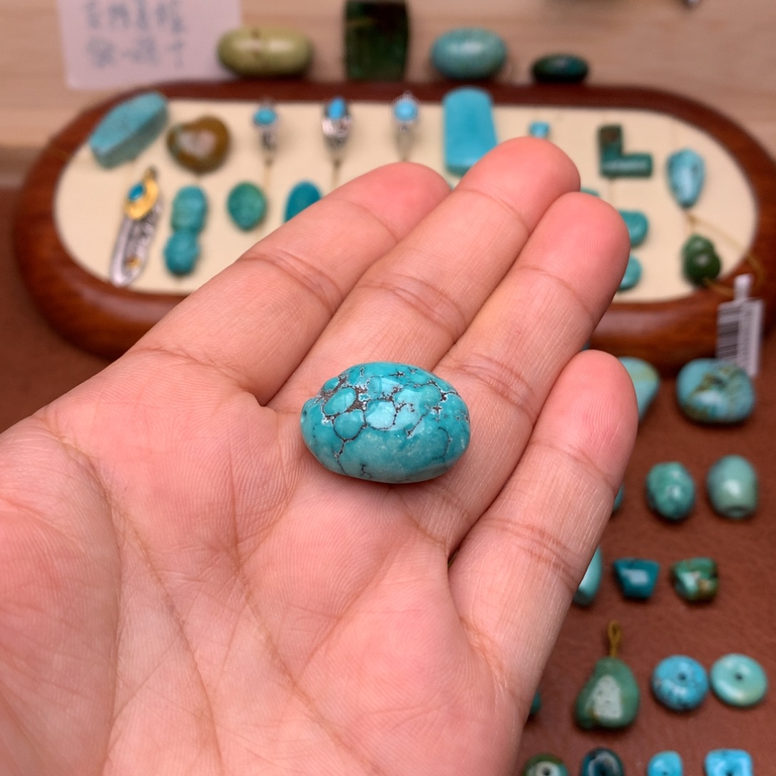 未镶嵌绿松石珠宝奇石