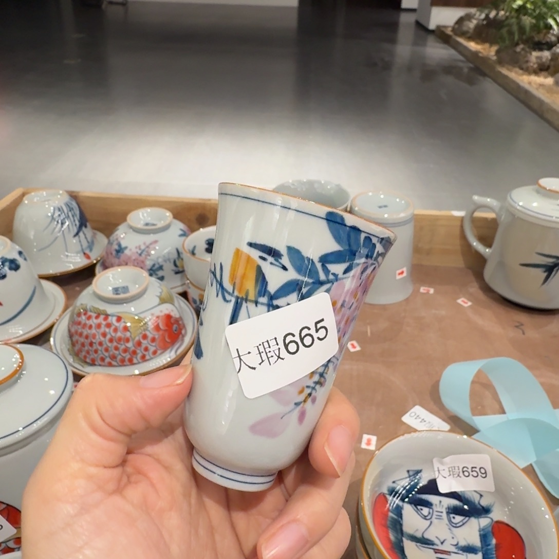 釉下手绘茶具微瑕
