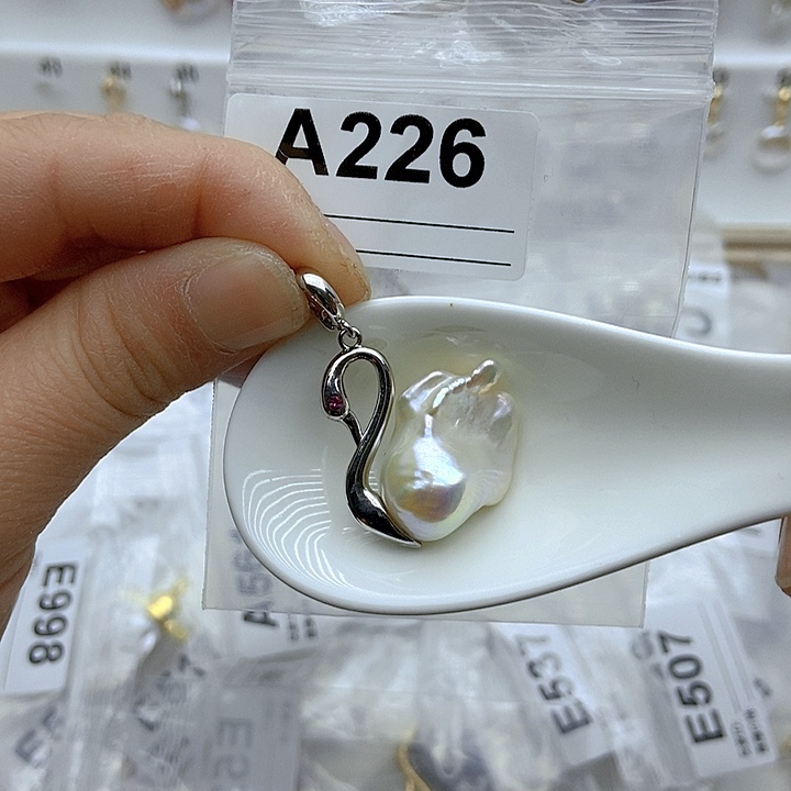 淡水珍珠颈饰银S925镶嵌