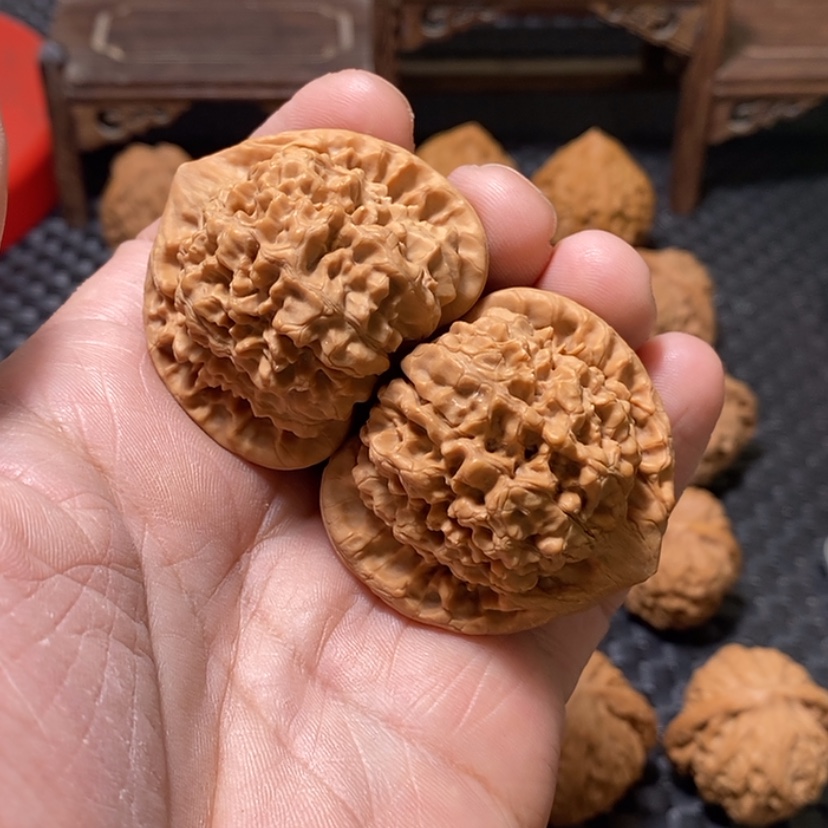 【闪购商品】文玩核桃把件45尺，全品麒麟纹官帽