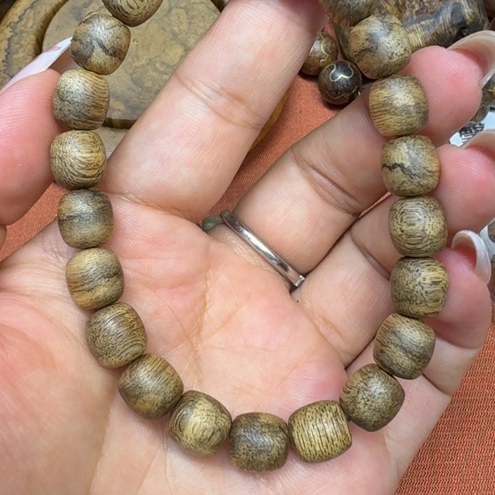 大叶紫檀（黑酸枝木类）