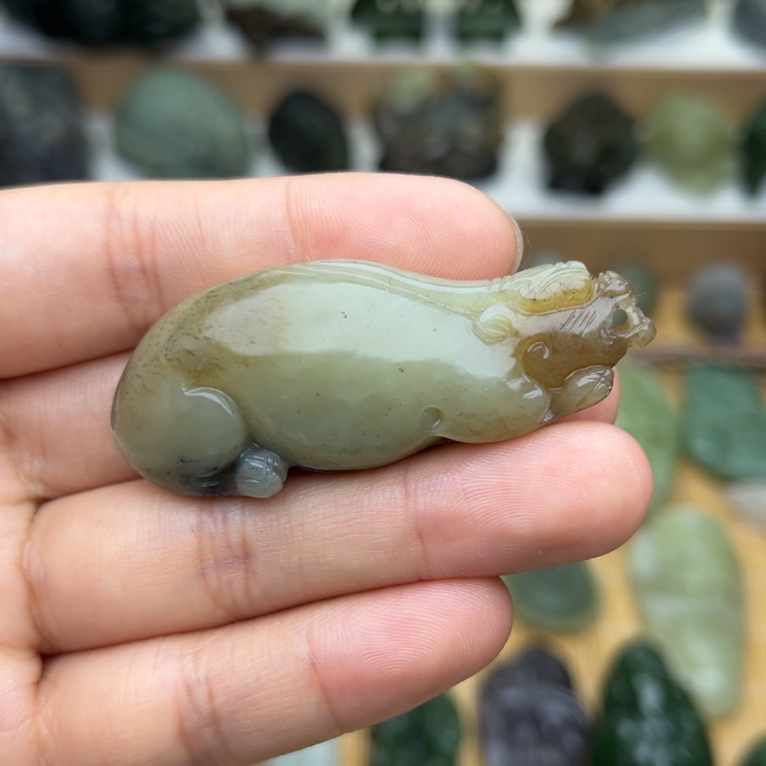 和田玉颈饰未镶嵌