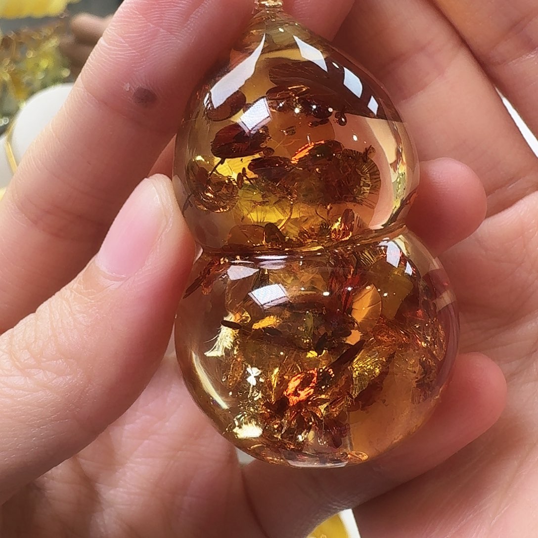 琥珀未镶嵌颈饰吊坠