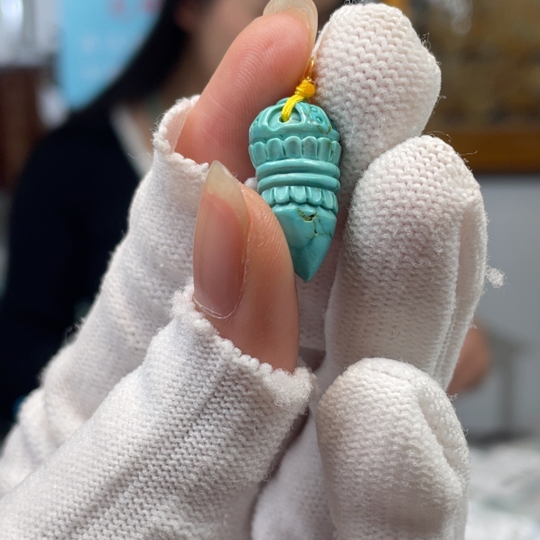 绿松石未镶嵌挂件