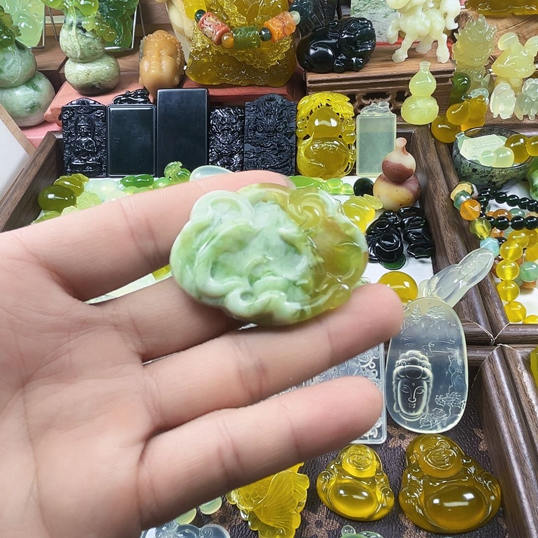 岫玉未镶嵌吊坠(不含链)