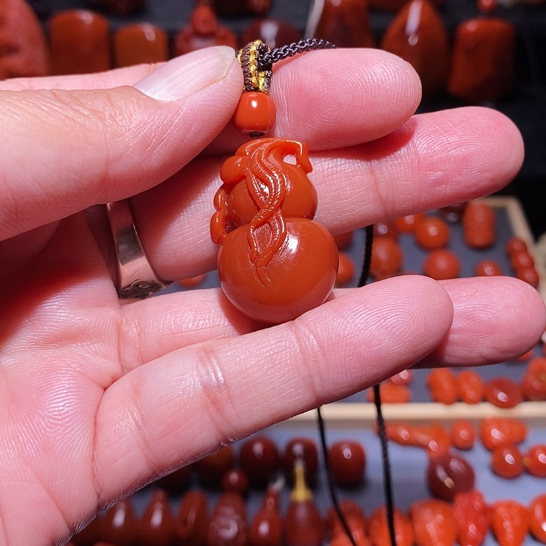 Q***o南红玛瑙未镶嵌葫芦