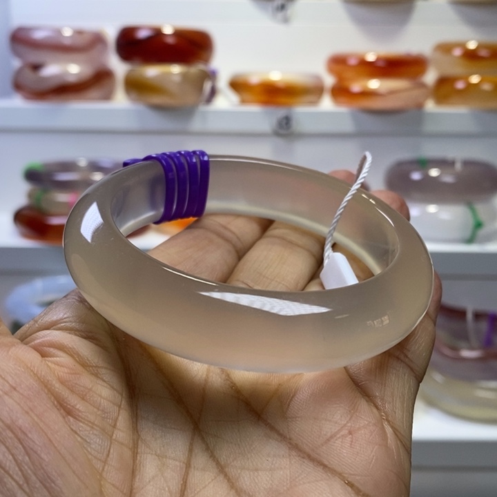 玛瑙/玉髓手镯未镶嵌