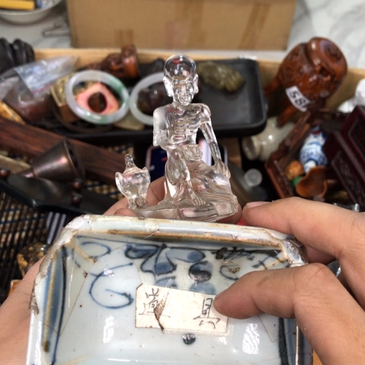 陶瓷孤品单件车里拍