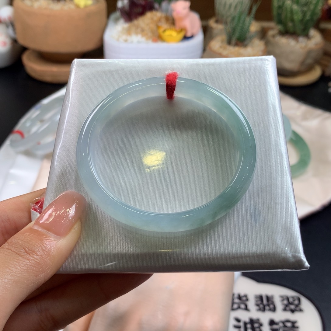 翡翠未镶嵌手镯52贵妃48小时鉴赏期