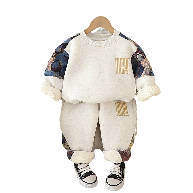 男童套装2024新款帅气时髦宝宝冬季卫衣男孩网红炸街长袖两件