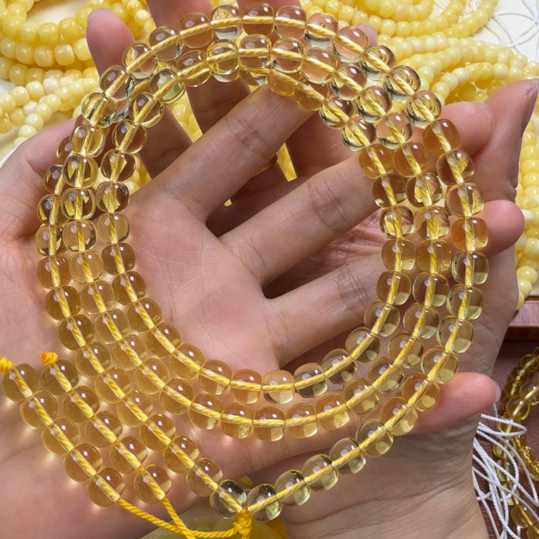 呆****琥珀未镶嵌颈饰琥珀蜜蜡
