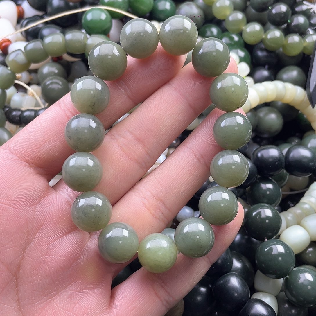 和田玉手串未镶嵌