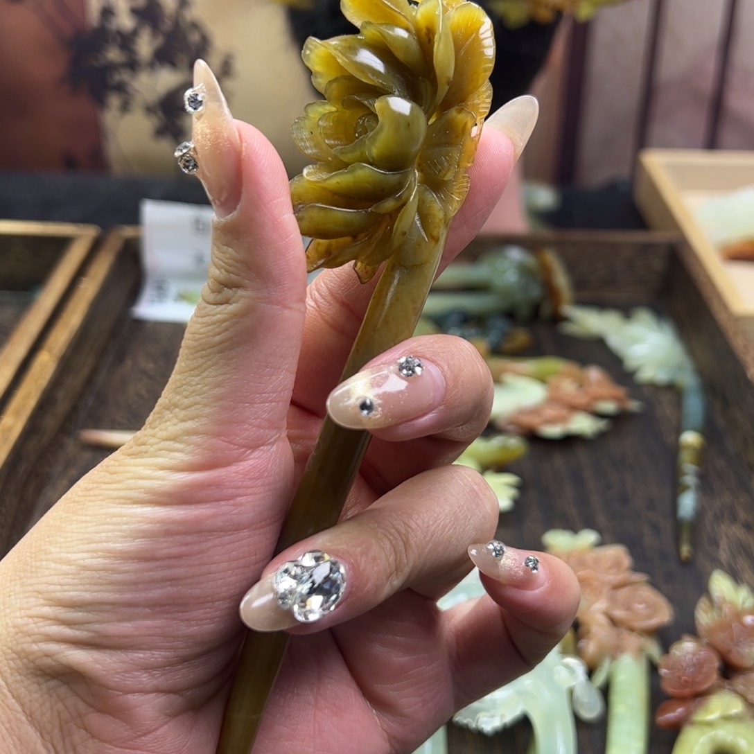 蛇纹石玉发簪未镶嵌