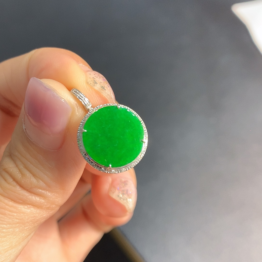 翡翠18K金镶嵌吊坠(不含链)