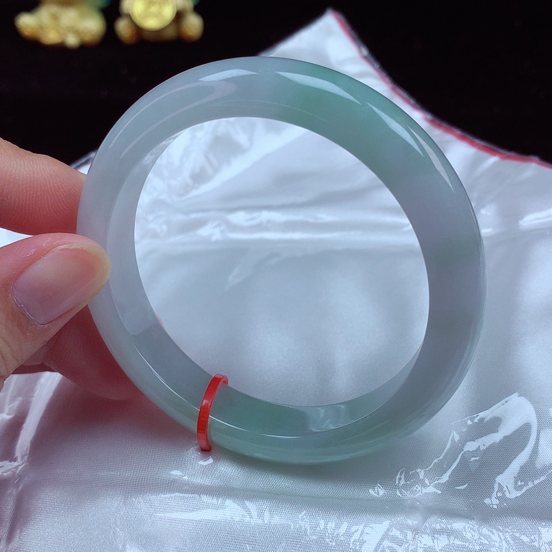 翡翠手镯未镶嵌58圈