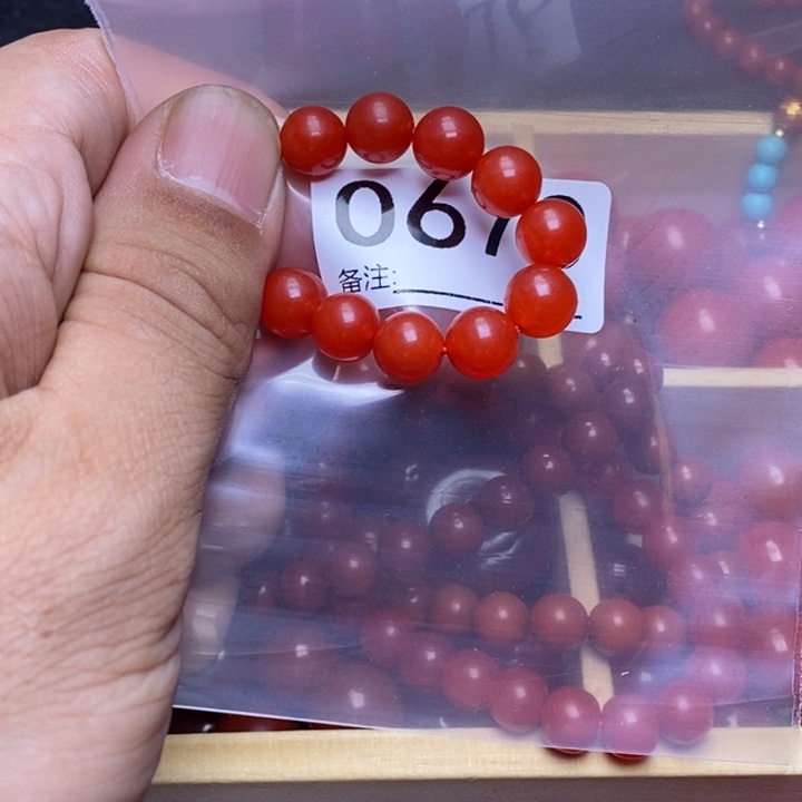 南红玛瑙手链未镶嵌水*