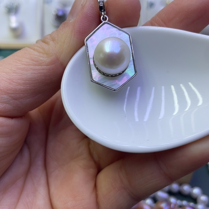 淡水珍珠吊坠(不含链)合金