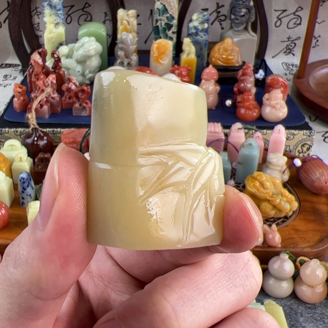 寿山石结晶芙蓉竹节