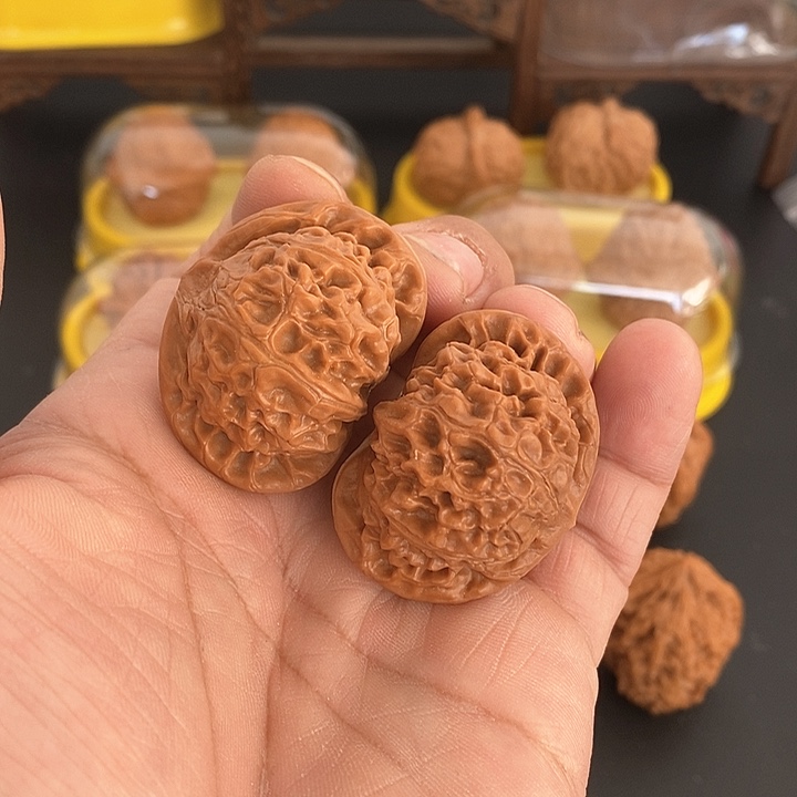 吊坠文玩核桃41尺，宫灯