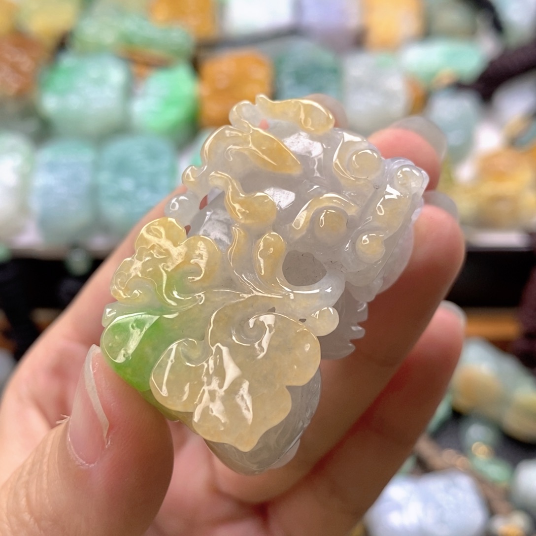 翡翠未镶嵌颈饰翡翠