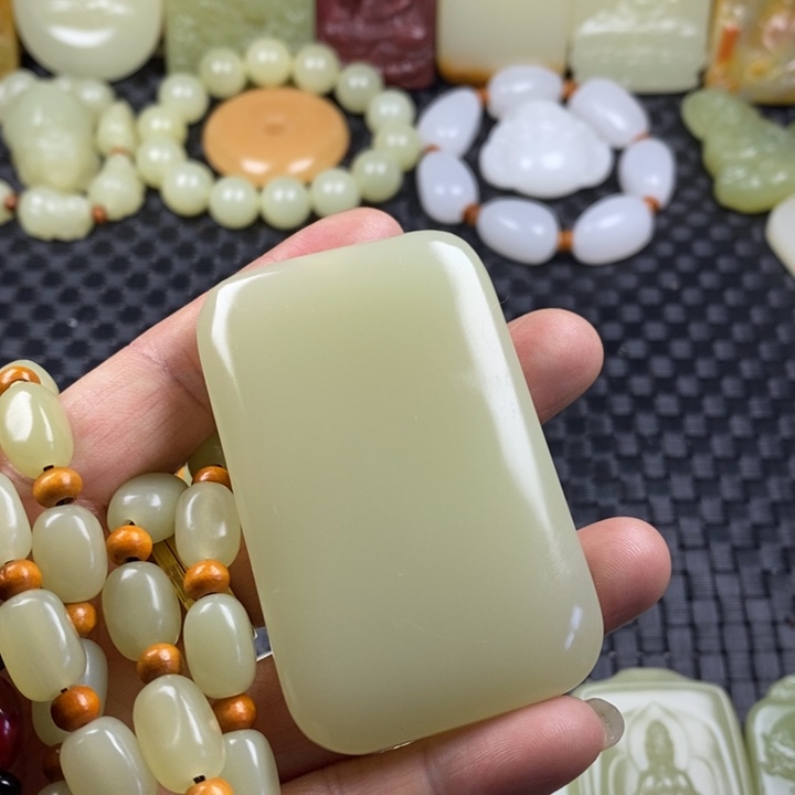 昆仑料无事牌一套