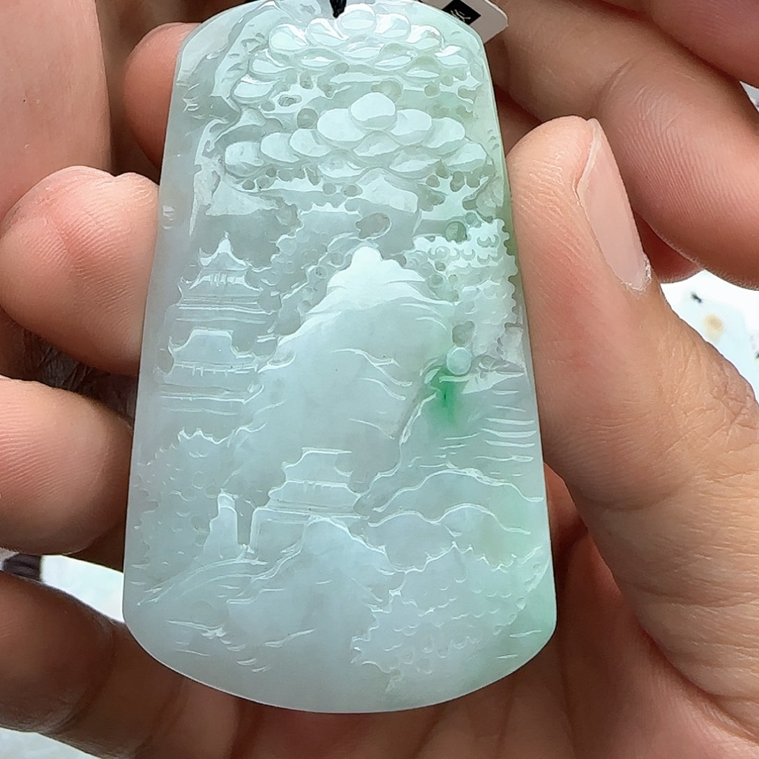 翡翠颈饰未镶嵌翡翠