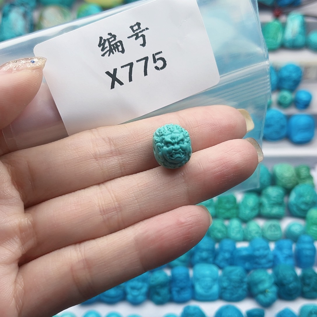 未镶嵌绿松石珠宝奇石