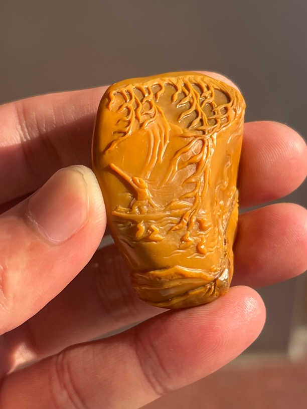 黄敏作 田黄石 春江水暖 39.4克