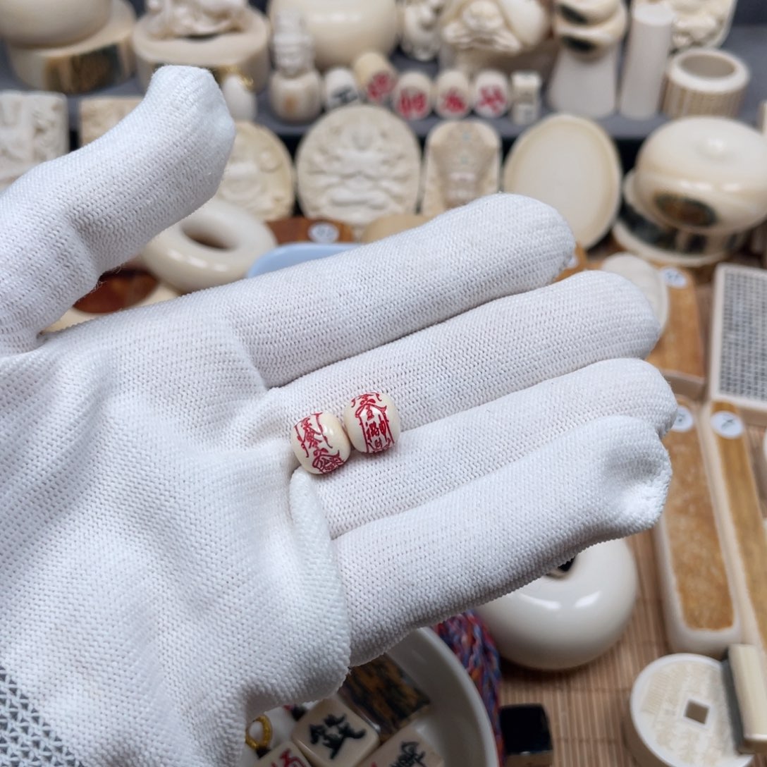 路***路猛犸象牙吊坠雕刻手串