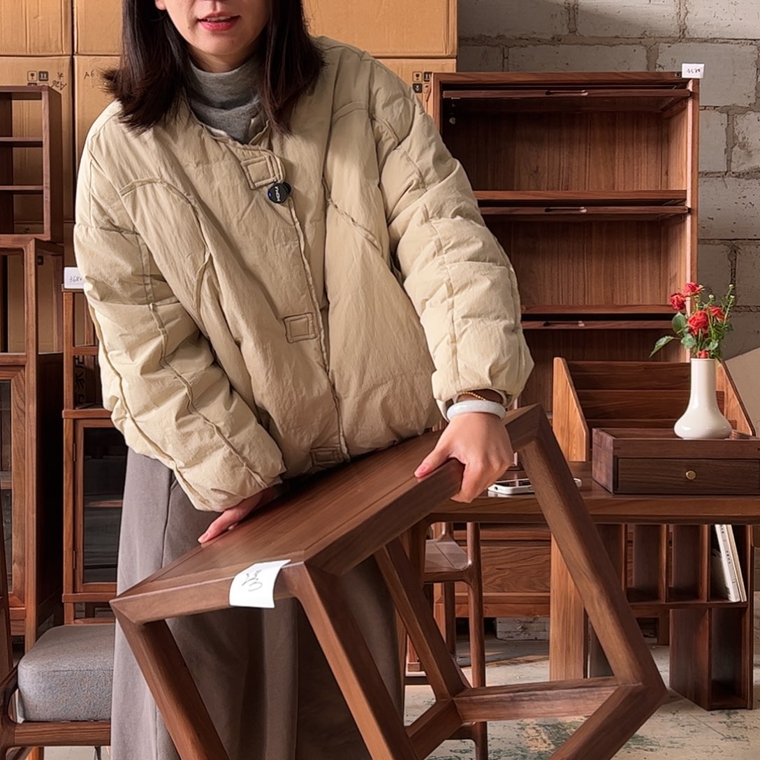 木（非红木类）方凳黑胡桃木