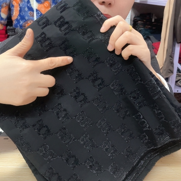 黑色提花植绒布料两米