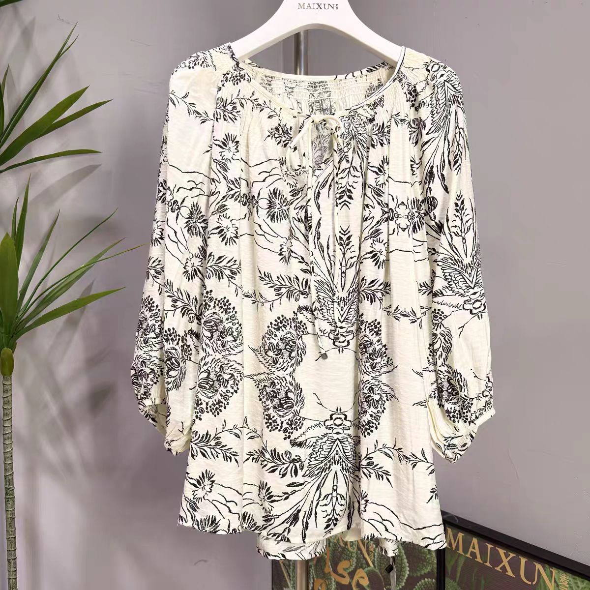 麦寻米白色中袖小衫XSMES01A