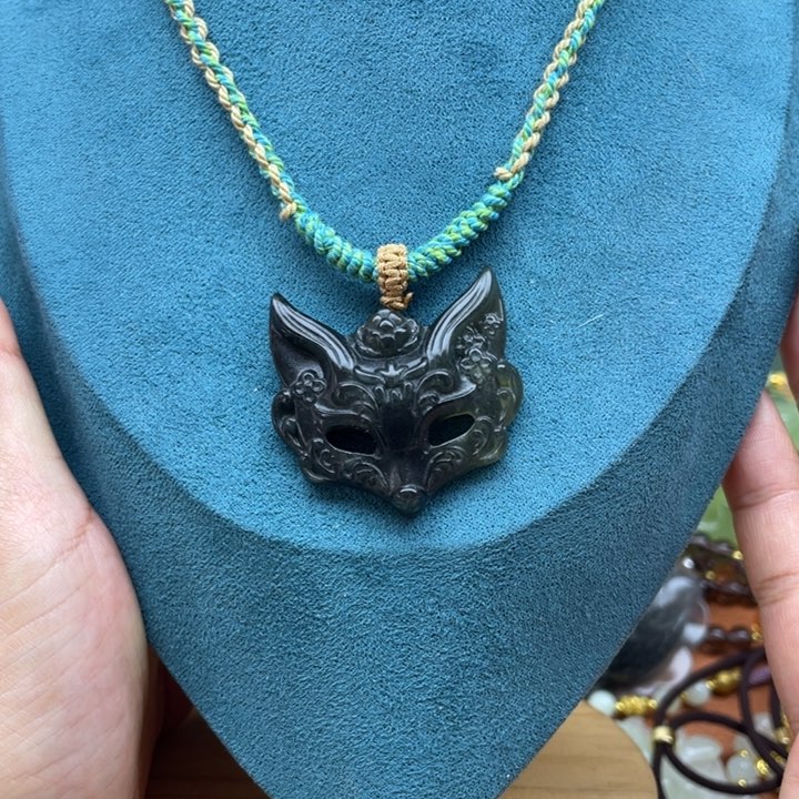 蛇纹石玉未镶嵌吊坠