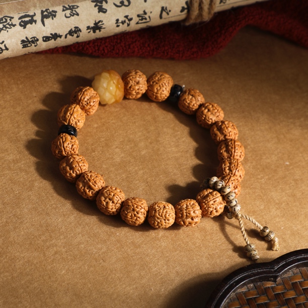 （桃）11-12MM左右金刚菩提（莲花点缀）