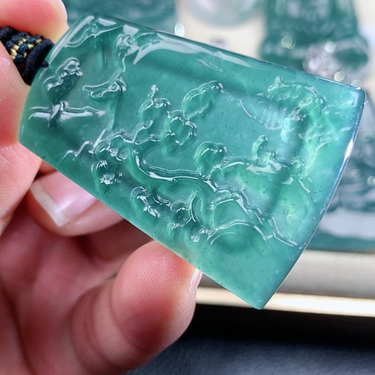 【闪购商品】翡翠颈饰未镶嵌天然翡翠