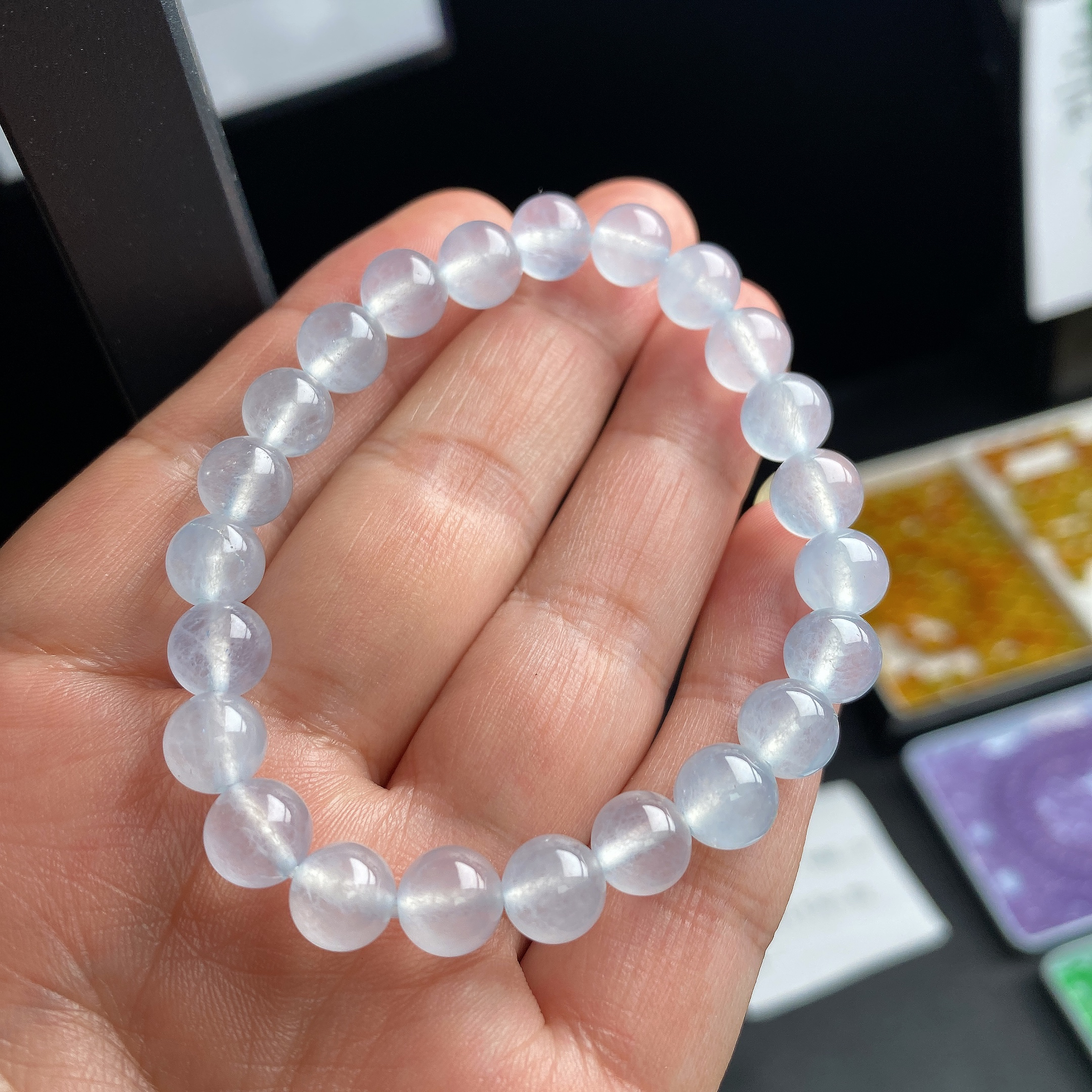 卡8+天然缅料冰蓝底圆珠手串-多样性发其一 串