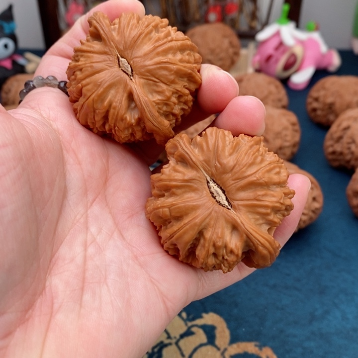 文玩核桃把件艾***话闷白46