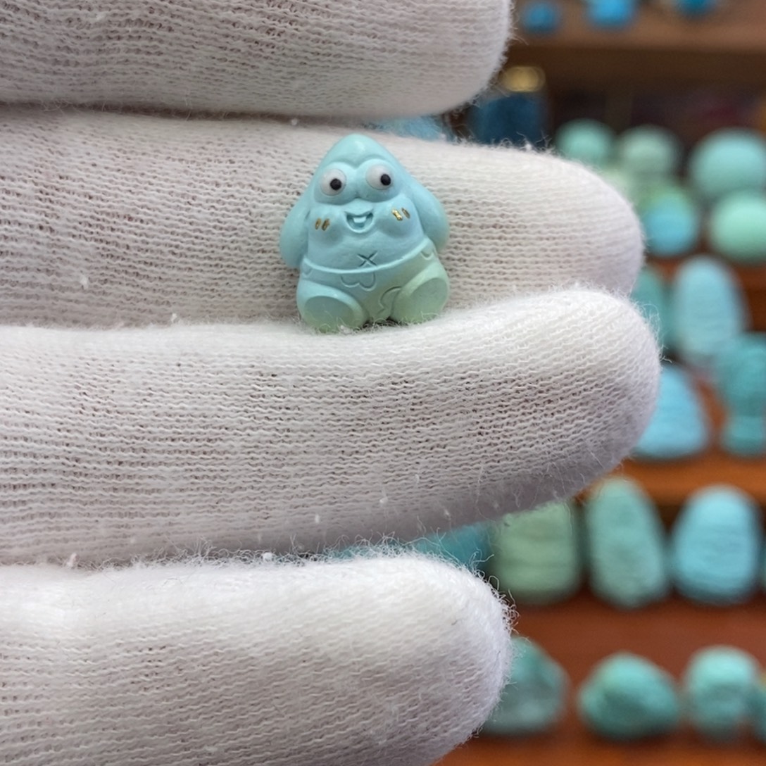 绿松石未镶嵌珠宝奇石