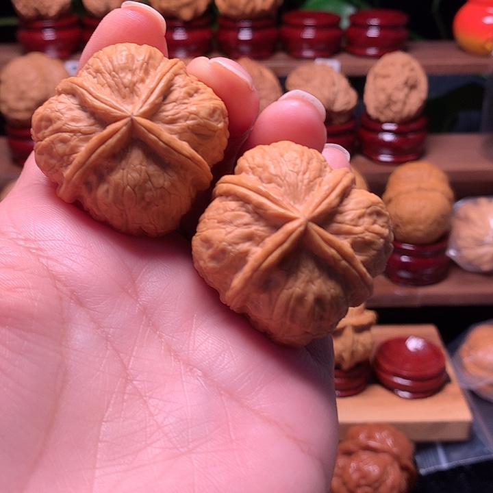 桃核吊坠四棱40尺寸