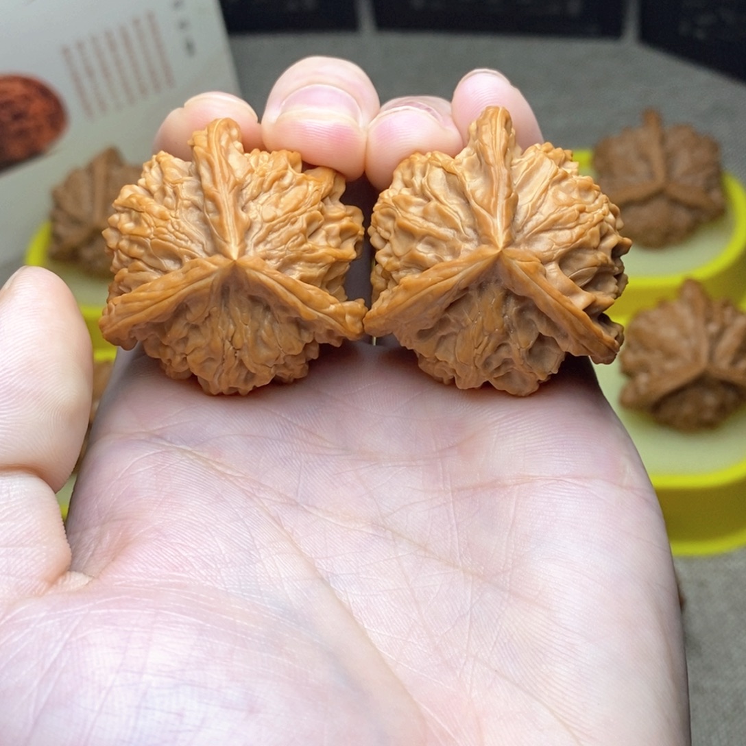 文玩核桃吊坠盘山三棱38微修打底