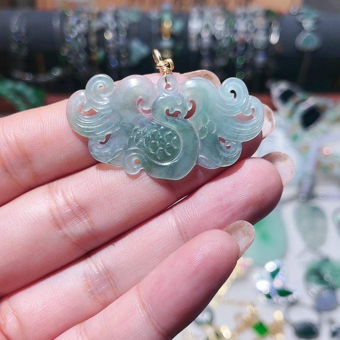 翡翠14K金镶嵌颈饰