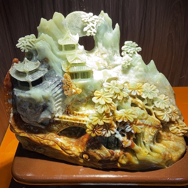 蛇纹石玉（覆膜）合金珠宝奇石