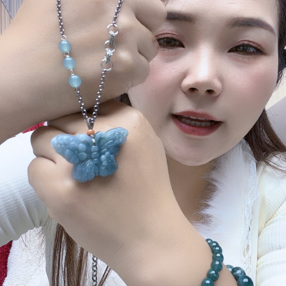 翡翠未镶嵌颈饰项链