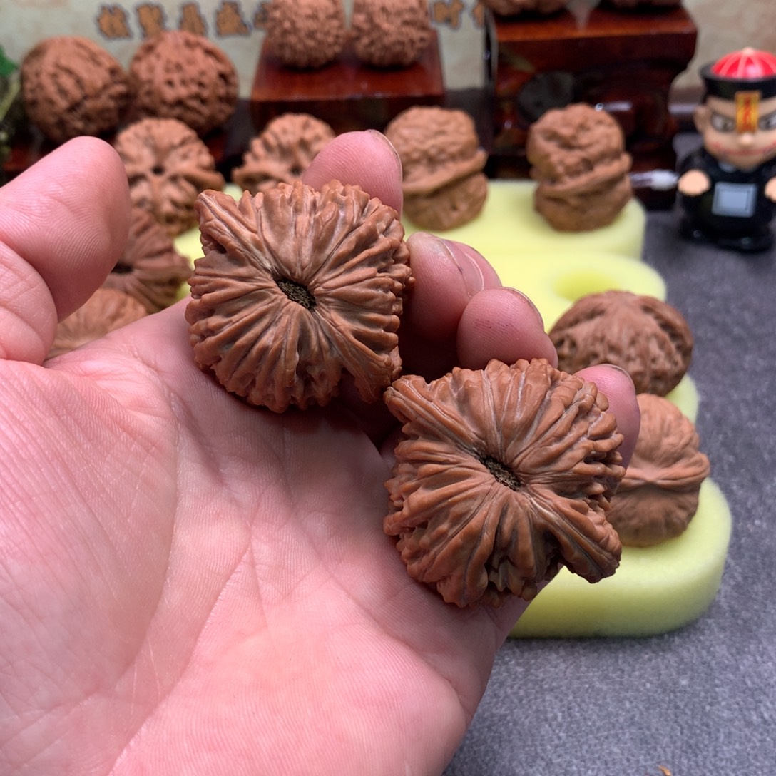 无***卒文玩核桃吊坠四座楼