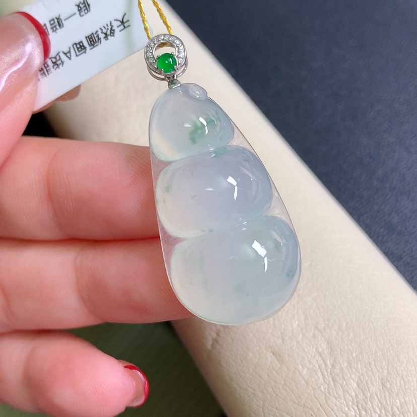 【闪购商品】翡翠颈饰18K金镶嵌豆子