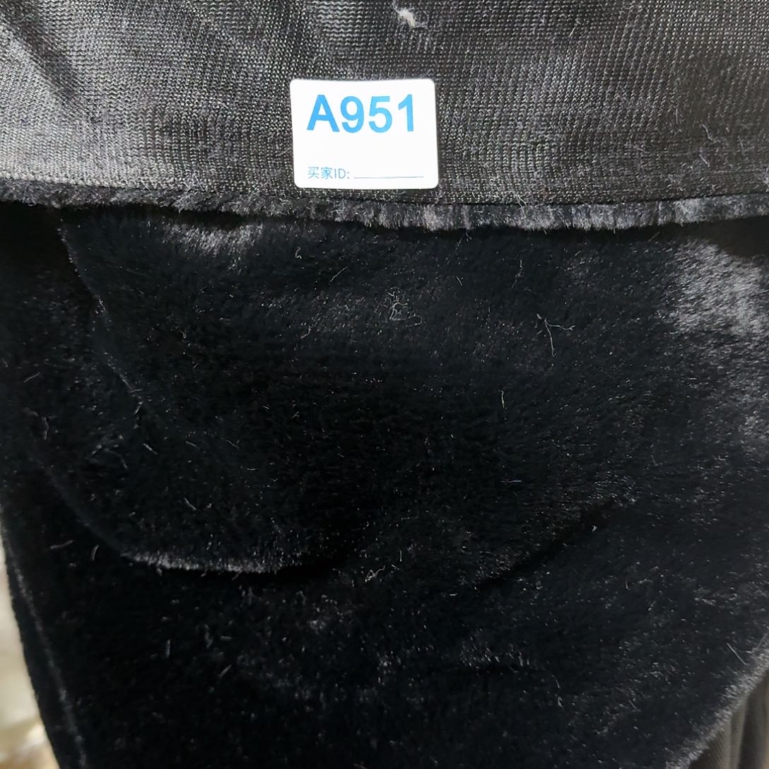 黑色高密兔毛¥14 ， 2米951