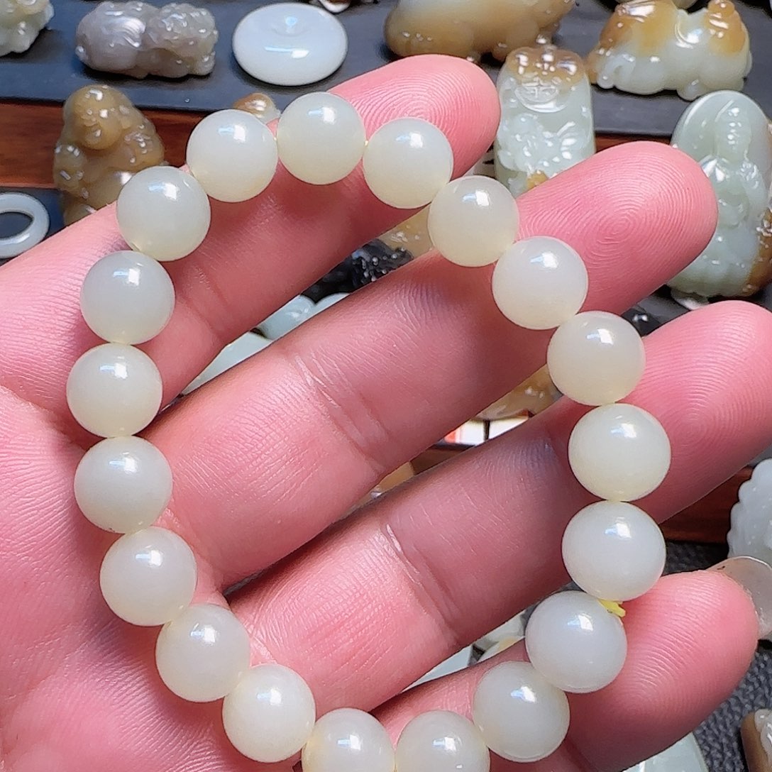 和田玉颈饰未镶嵌