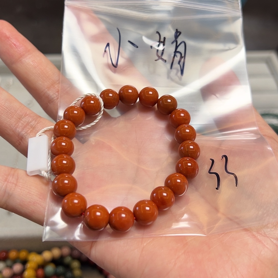 小***娟南红玛瑙未镶嵌珠宝半成品