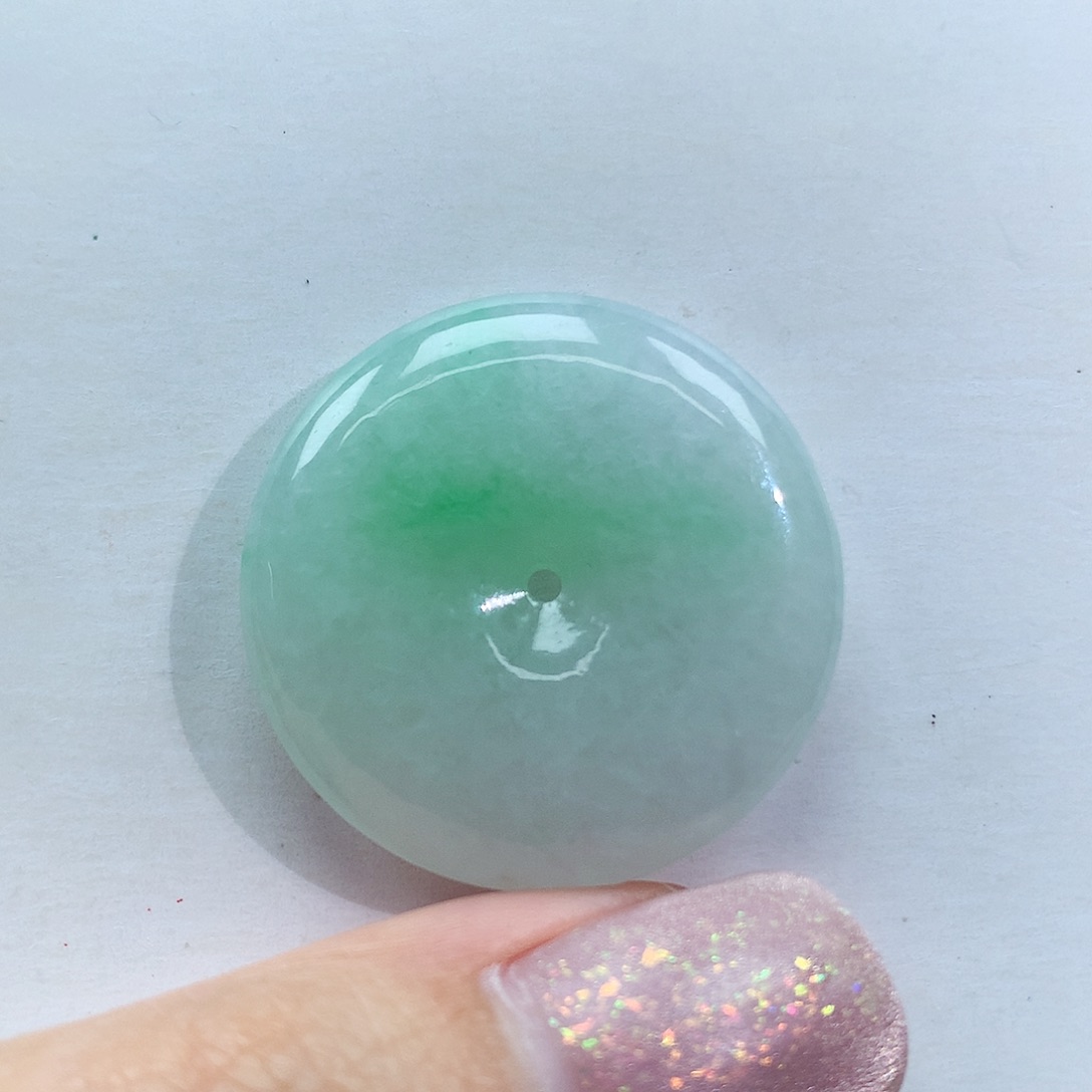 翡翠颈饰未镶嵌平安扣