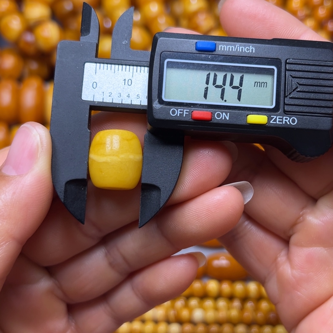 琥珀未镶嵌吊坠(不含链)